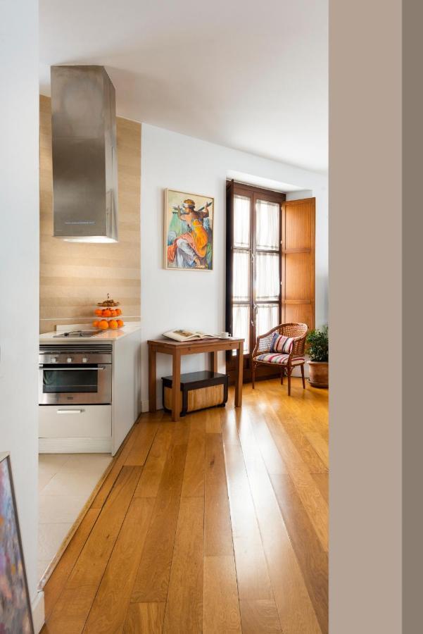 Cathedral Apartment, First Floor إشبيلية المظهر الخارجي الصورة